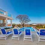 Roko Mit Privatem Pool By Interhome *