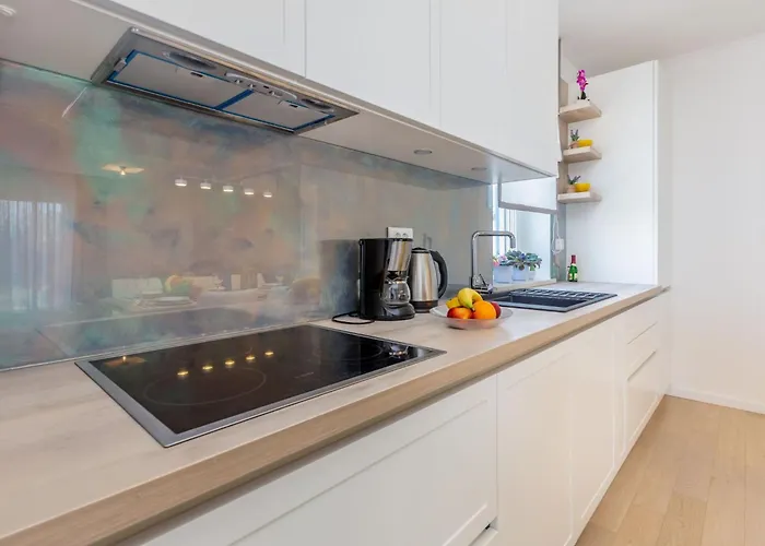 Roko Mit Privatem Pool By Interhome *