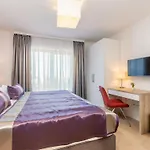 別荘 Roko Mit Privatem Pool By Interhome